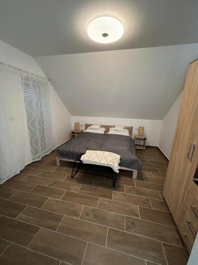 Janhaz Apartman Revfueloep Buitenkant foto