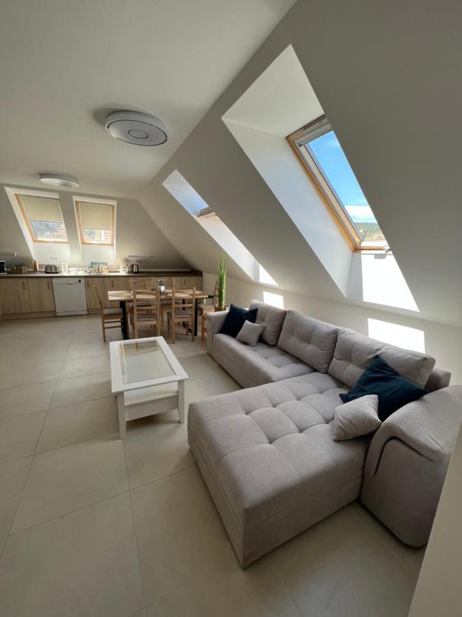 Janhaz Apartman Revfueloep Buitenkant foto